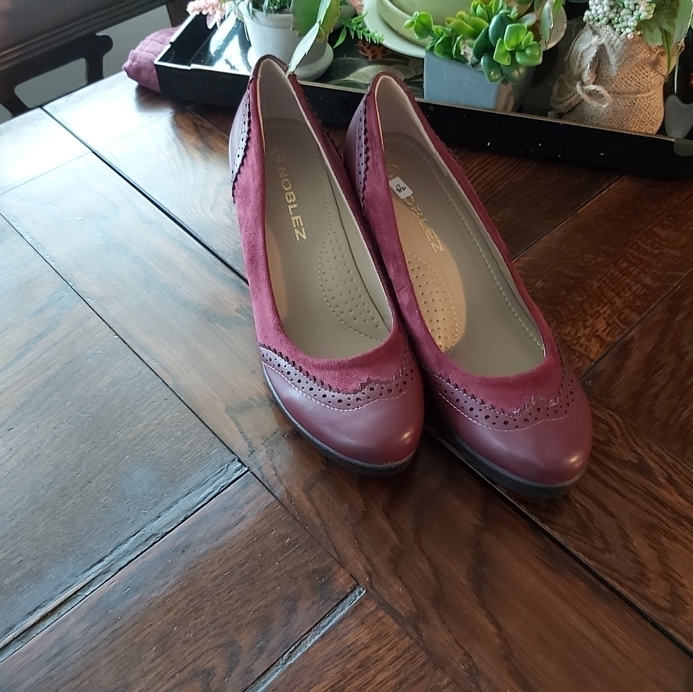🥿NOBLEZ WEDGED SHOES